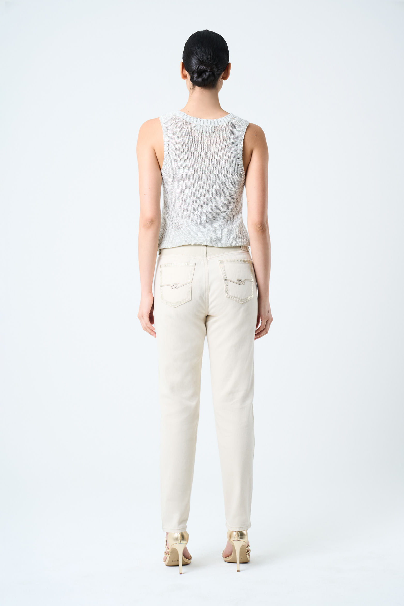 Jean Orquídea silueta mom fit en algodón y cáñamo para mujer detalle foil-1745124123022