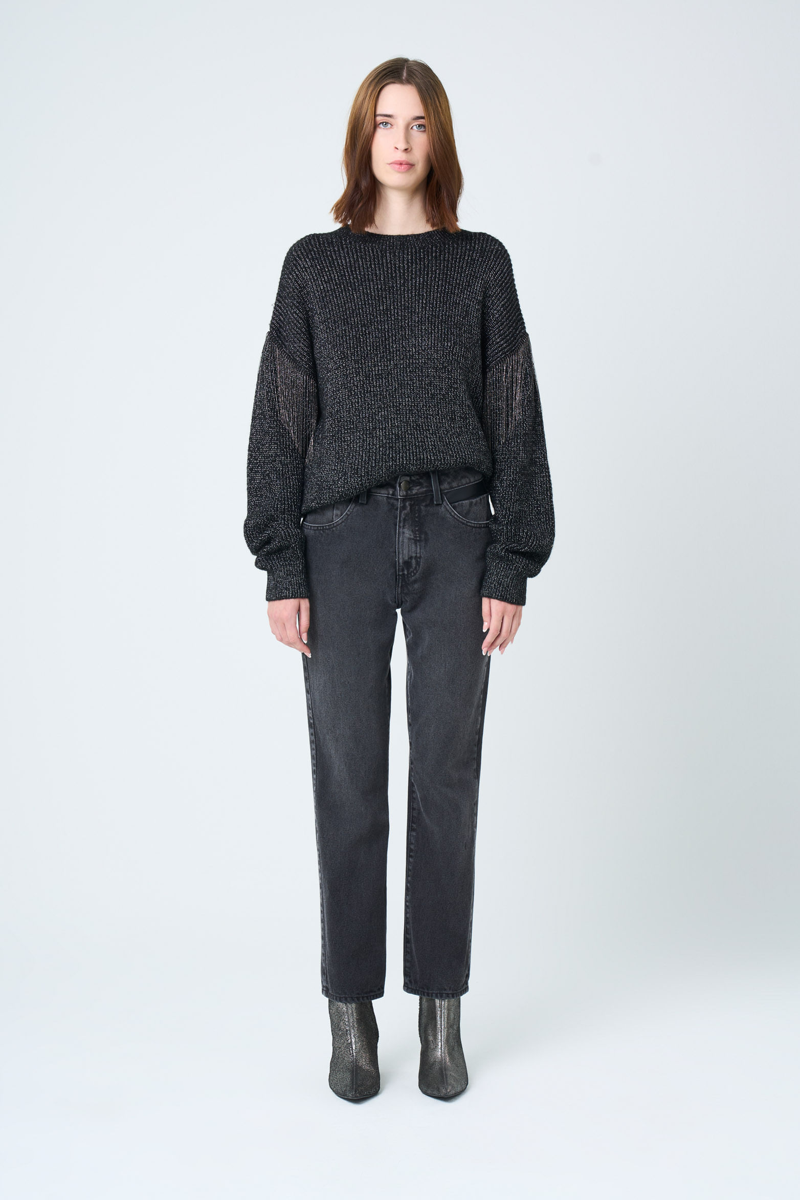 Jean Vega en black denim para mujer detalle cuero-1745339275016